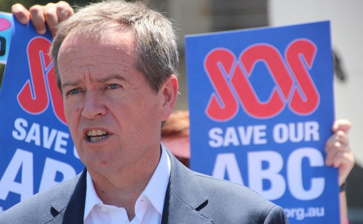 Labor's Bill Shorten at a ally in Melbourne at Federation Square against the cuts to the ABC and SBS on Sunday 23 November 2014. IMAGE: Takver, Flickr.