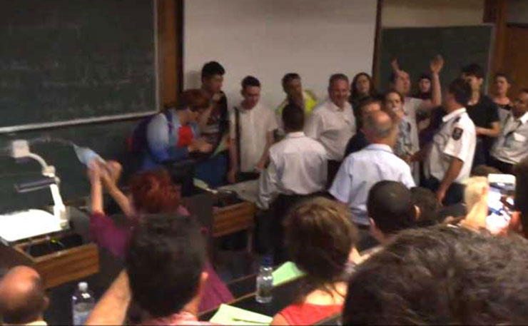 Protestors at the Sydney University speech of Richard Kemp.