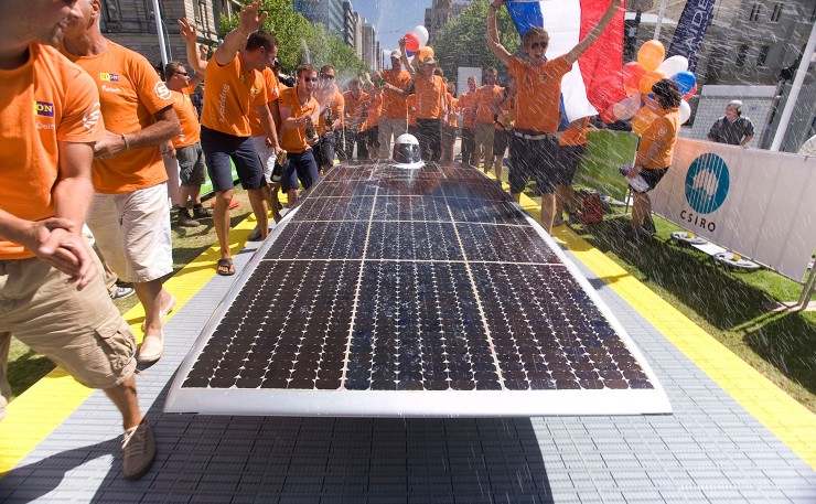 A file shot of the Nuon Solar Team finishing in Victoria Square Adelaide in 2009. (IMAGE: Nuon Solar Team, Flickr)