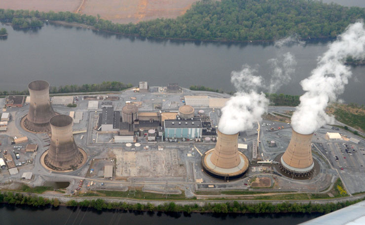 Three Mile Island nuclear facility, which in 1979 suffered a loss of coolant leading to a partial meltdown of the plant's second reactor, TMI 2. TMI 1 is still in operation, while the coolant stacks for TMI 2 will remain forever dormant. (IMAGE: JL Johnson, Flickr) 