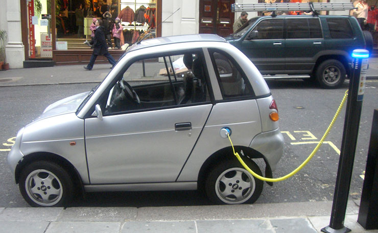 An electric car at a charging point in London. (IMAGE: Frank Hebbert, Flickr)