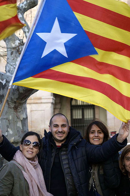 Scenes from the weekend protest outside the Catalan Parliament in Spain, in favour of independence. (IMAGE: Thom Mitchell, New Matilda)