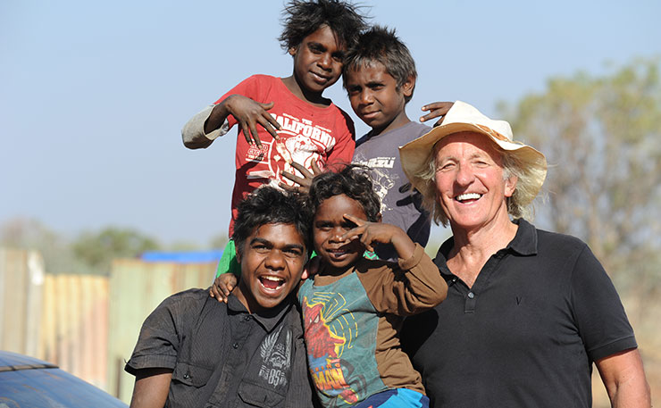 John Pilger, during shooting for the film Utopia. This picture was taken at Irrultja, a small community in the Utopia homelands in Central Australia.