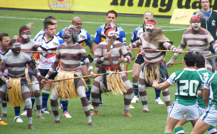 An Aboriginal war dance faces off to the Maori haka, during an NRL Indigenous All Stars match. (IMAGE: NAPARAZZI, Flickr)
