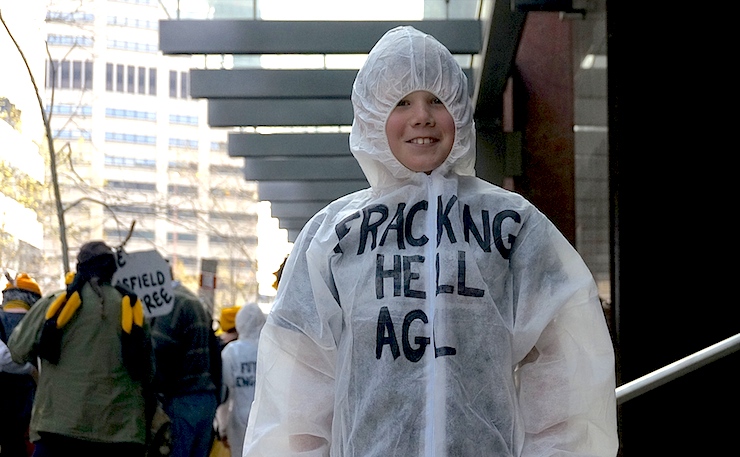 IMAGE: Thom Mitchell, 2015 protest against AGL's CSG operations at Camden, Sydney.