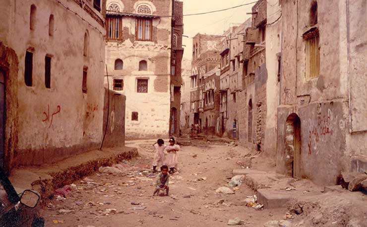 Sana'a backstreet (Yemen)  (IMAGE: Ahron de Leeuw, Flickr)