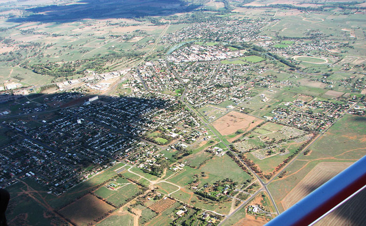 An aerial view of the NSW town of Forbes. (IMAGE: Corrie Barklimore, Flickr)