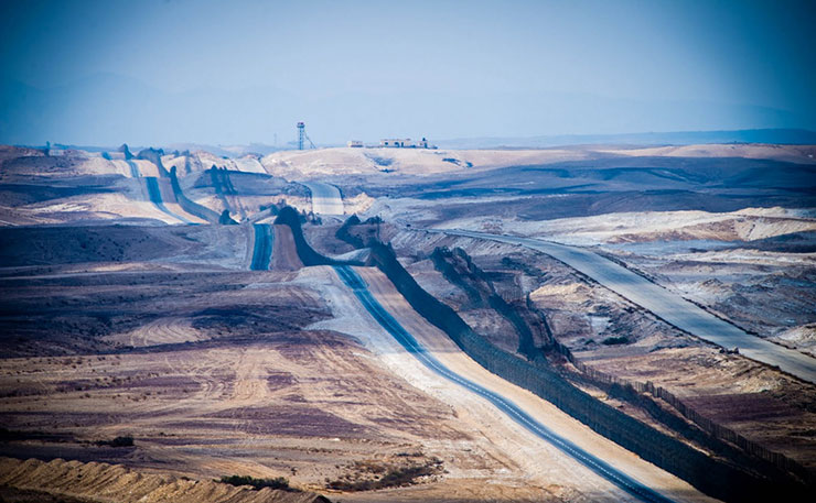 A view of the Sinai overlooking Egypt from Mitzpe Bar-Lev and the Security fence in Southern Israel. (IMAGE: The Israel Project, Flickr)