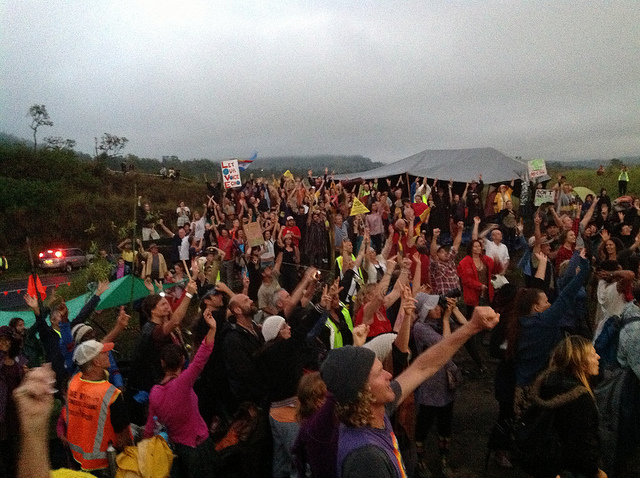 The blockade, yesterday morning. Photo: Lock the Gate