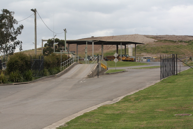 Erskine Park landfill. Image: Cathy Peters.